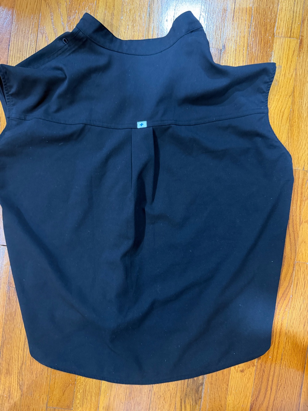 Black woman’s Scrub top - Picture 4 of 4